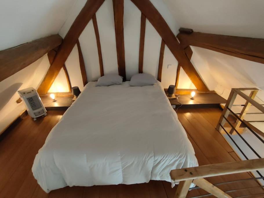 Le Ptit Loft Villa Brechamps Buitenkant foto